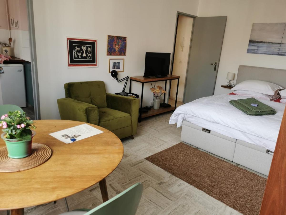 Appartement Calme Et Tres Lumineux, Au Pied De Notre Dame De La Garde